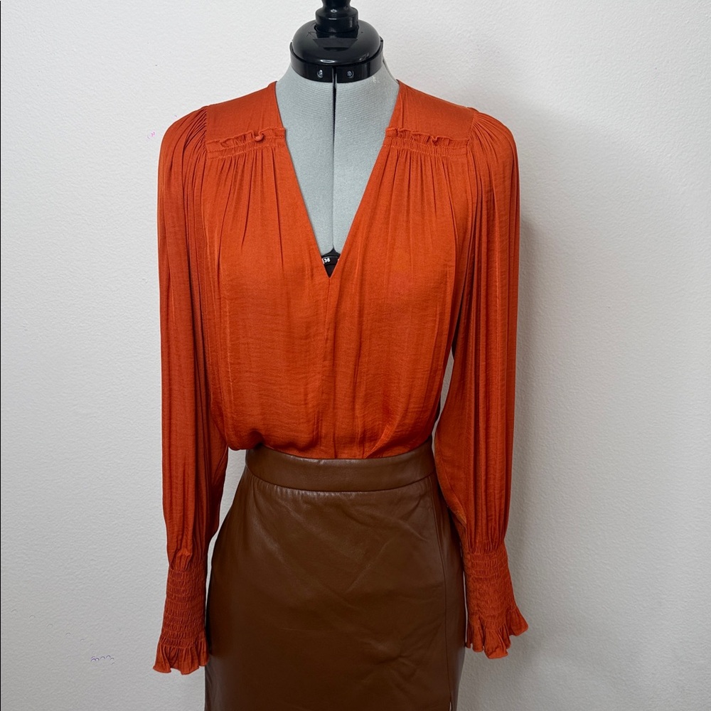NWOT Silk Blouse XS V-Neck Long Sleeve Smocked - Picture 5 of 5